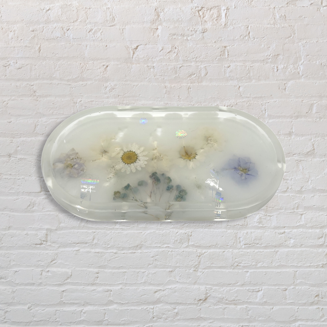 Milky white with spring flowers tray