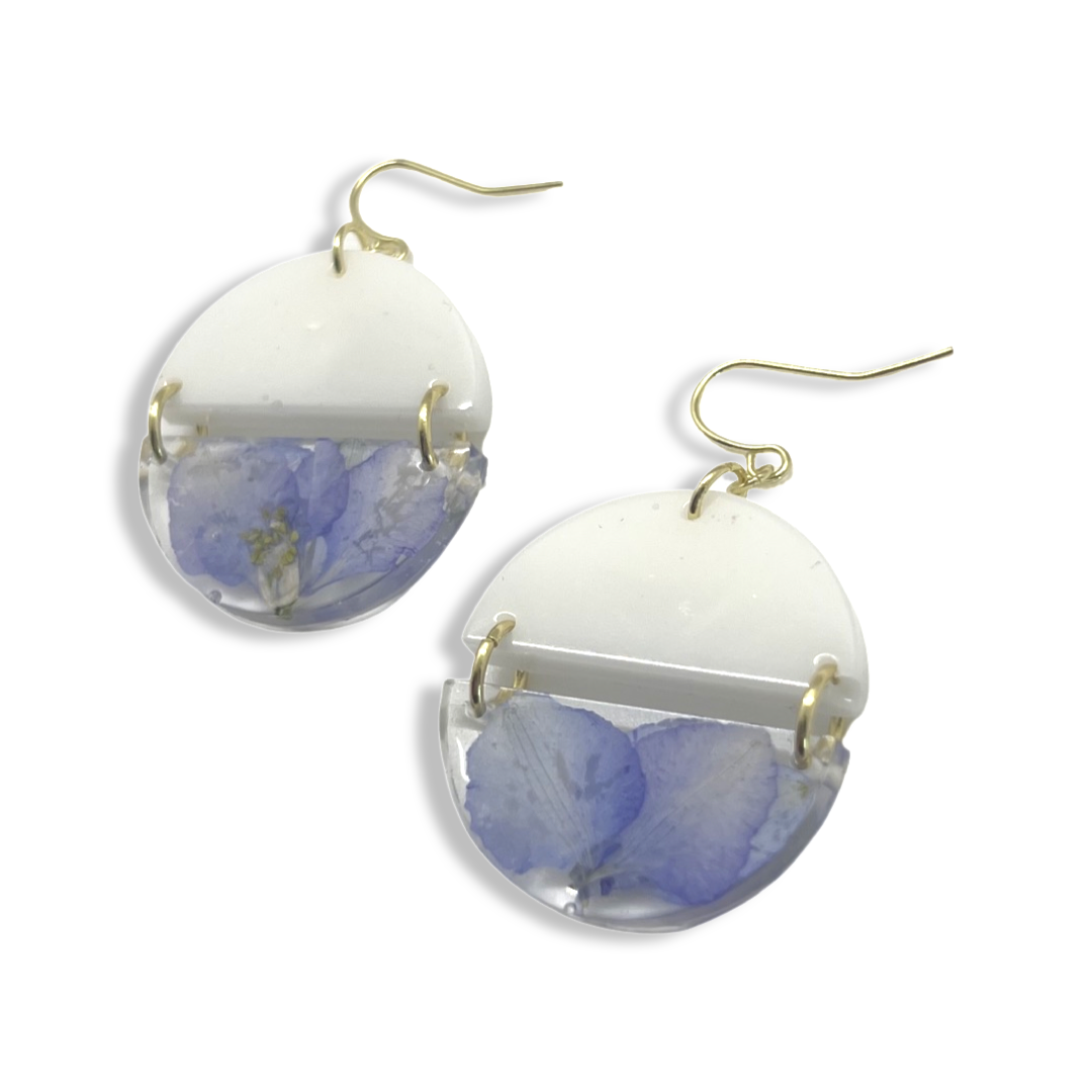 Sapphire blue flower circle link earrings